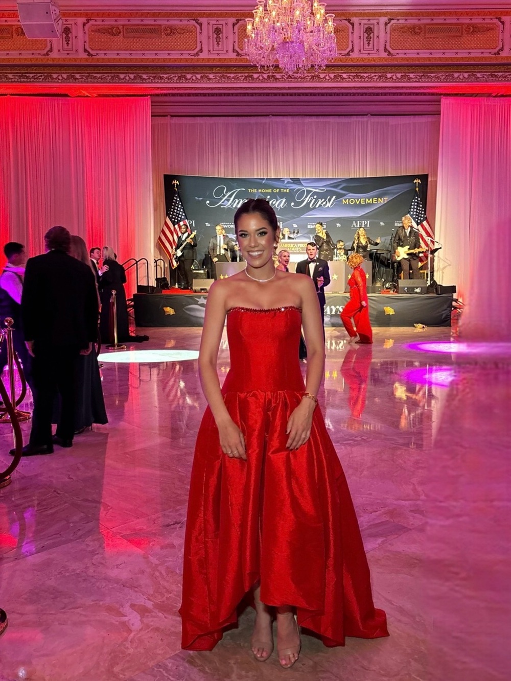 Chic Strapless Scarlet Gown - Picture 5 of 6